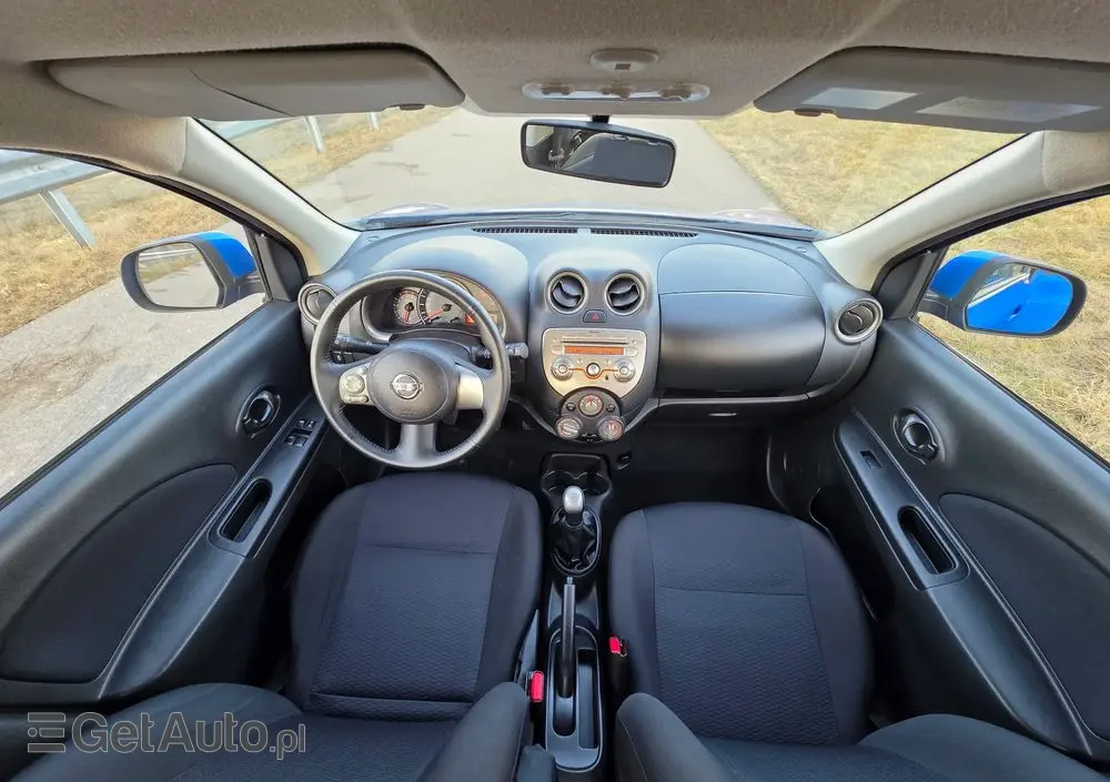 NISSAN Micra 1.2 Bild der Frau