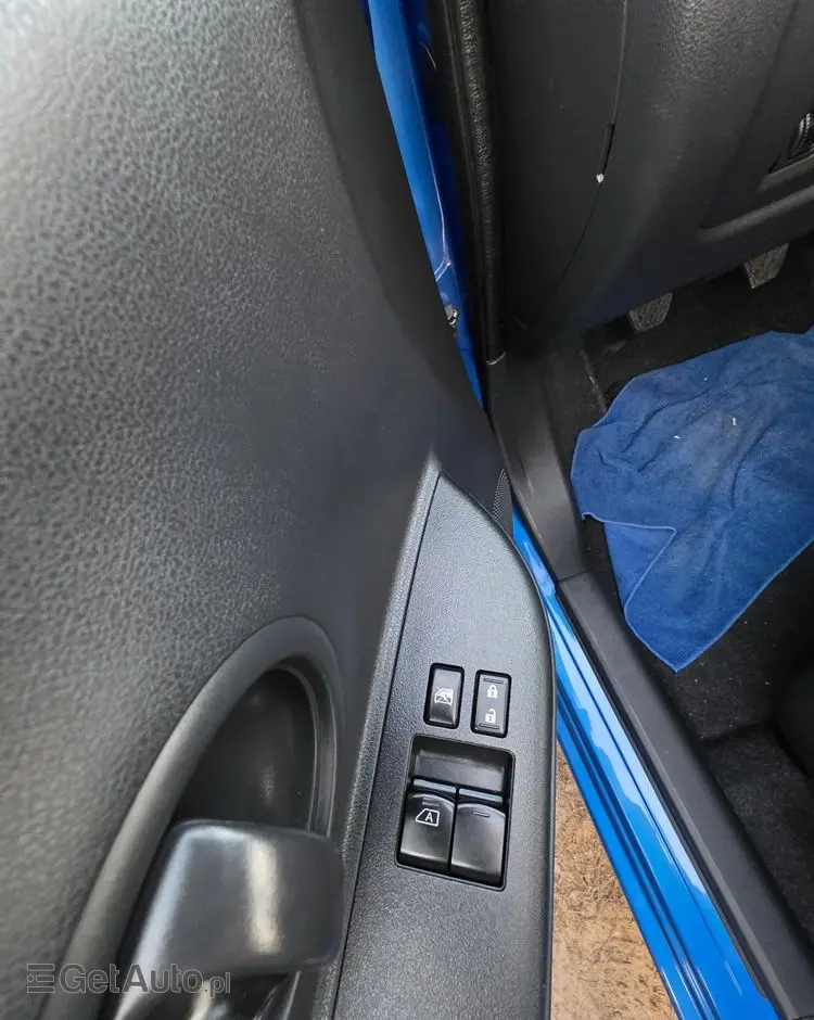 NISSAN Micra 1.2 Bild der Frau