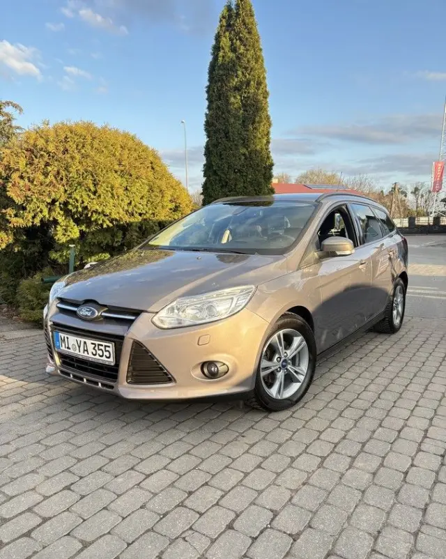 FORD Focus 1.0 EcoBoost Start-Stopp-System ST-LINE