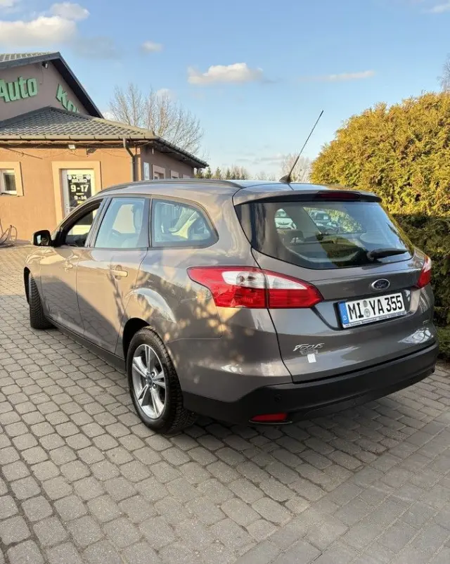 FORD Focus 1.0 EcoBoost Start-Stopp-System ST-LINE