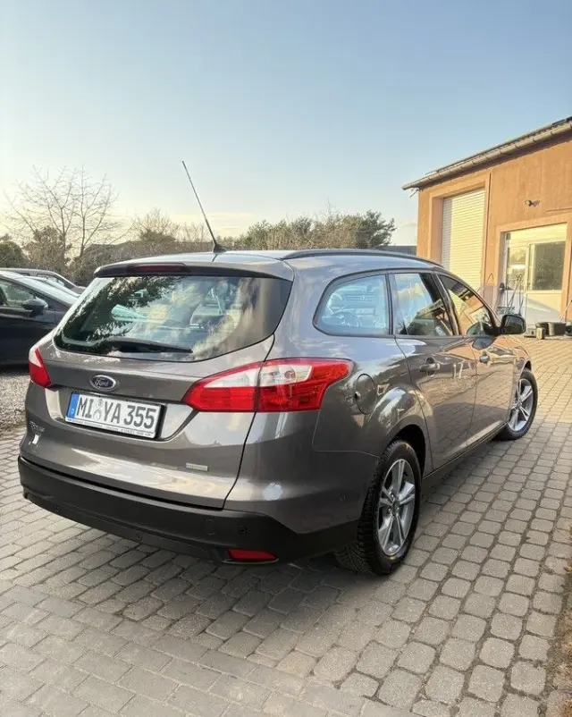 FORD Focus 1.0 EcoBoost Start-Stopp-System ST-LINE