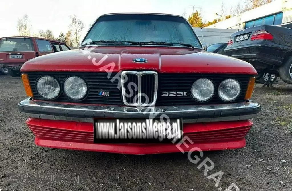 BMW 323 