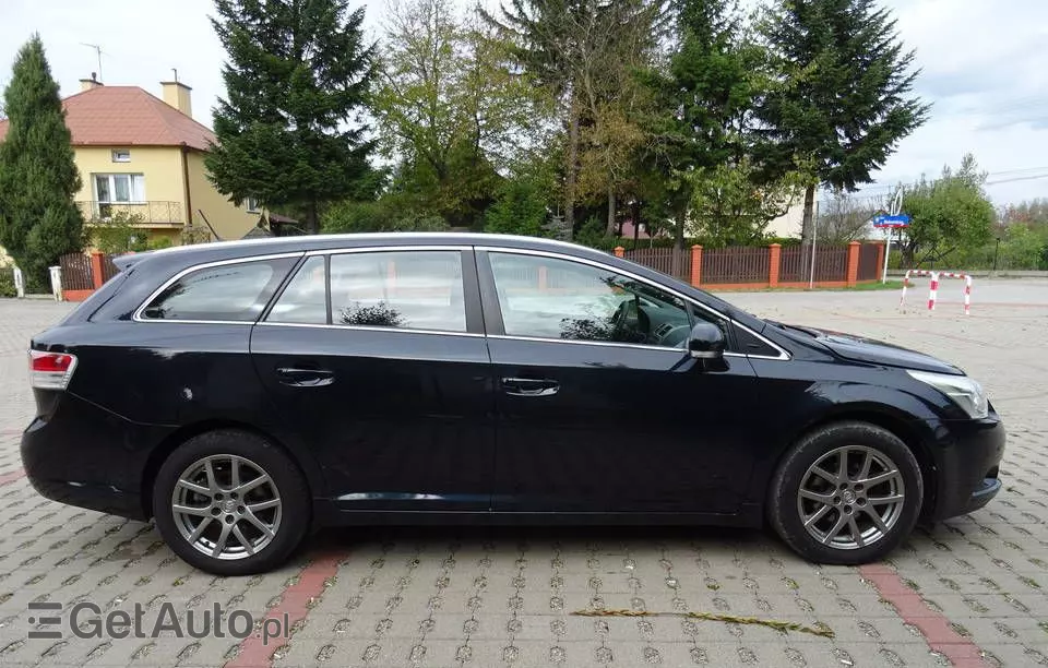 TOYOTA Avensis 