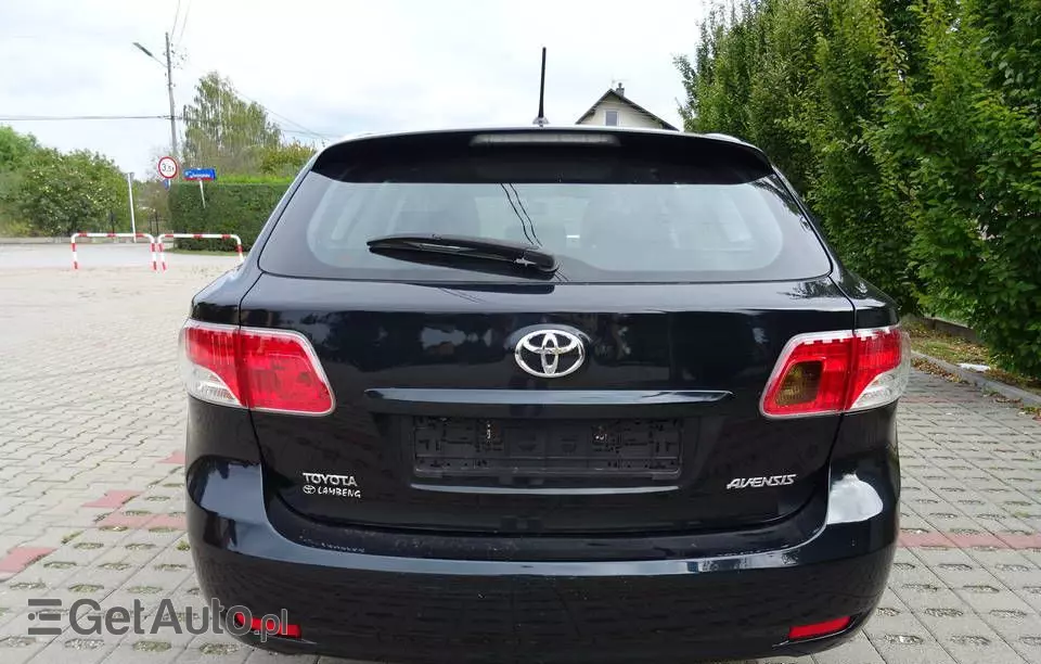 TOYOTA Avensis 