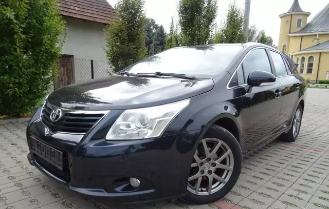 TOYOTA Avensis 