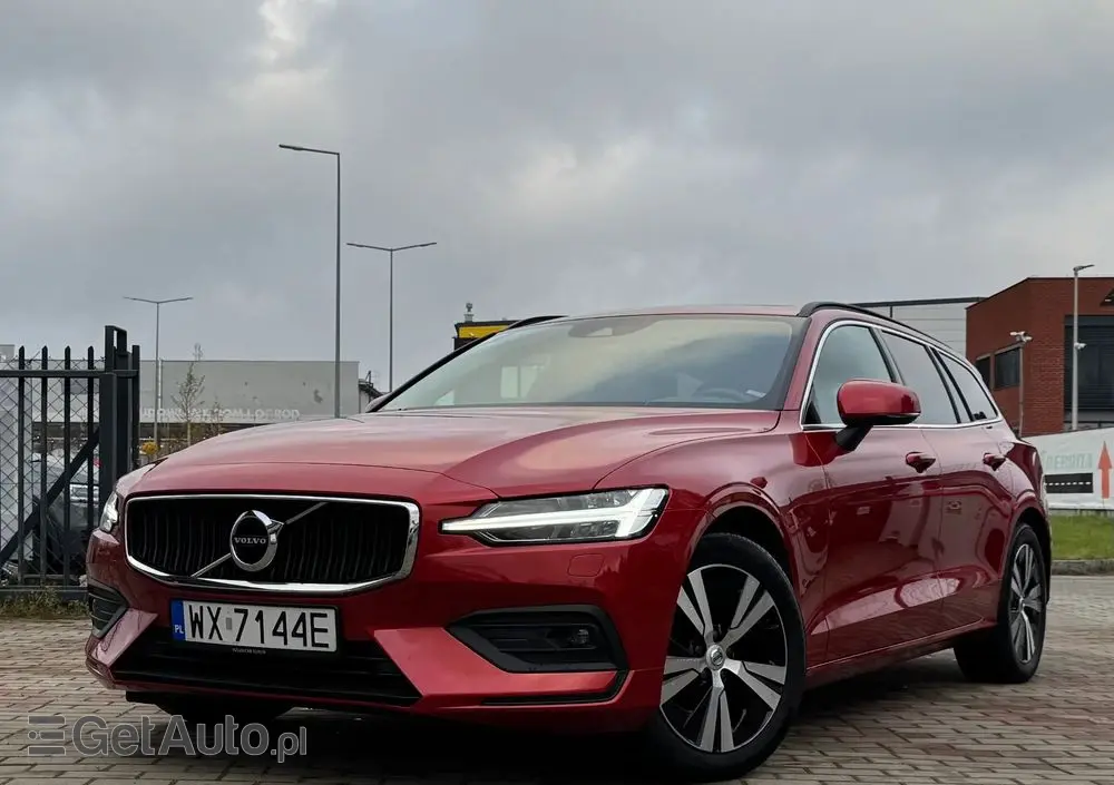 VOLVO V60 D4 Momentum Pro