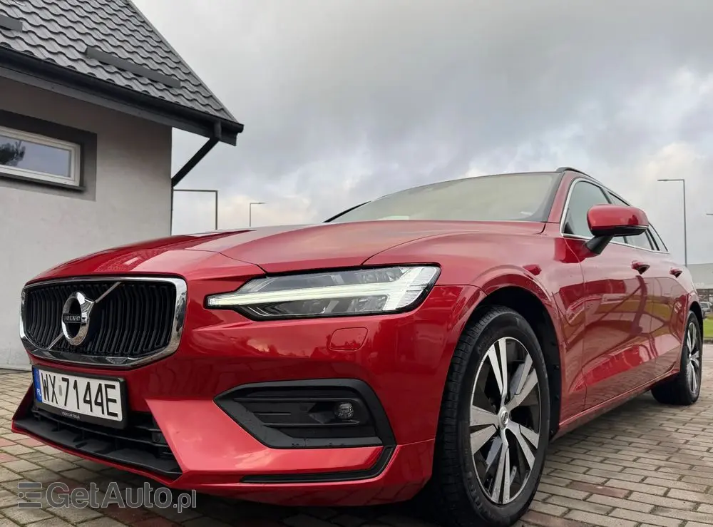 VOLVO V60 D4 Momentum Pro