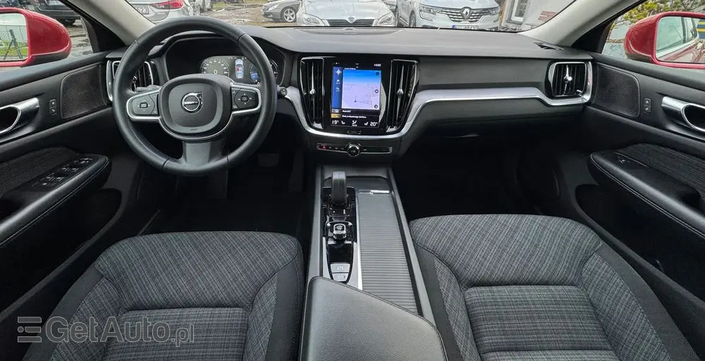 VOLVO V60 D4 Momentum Pro