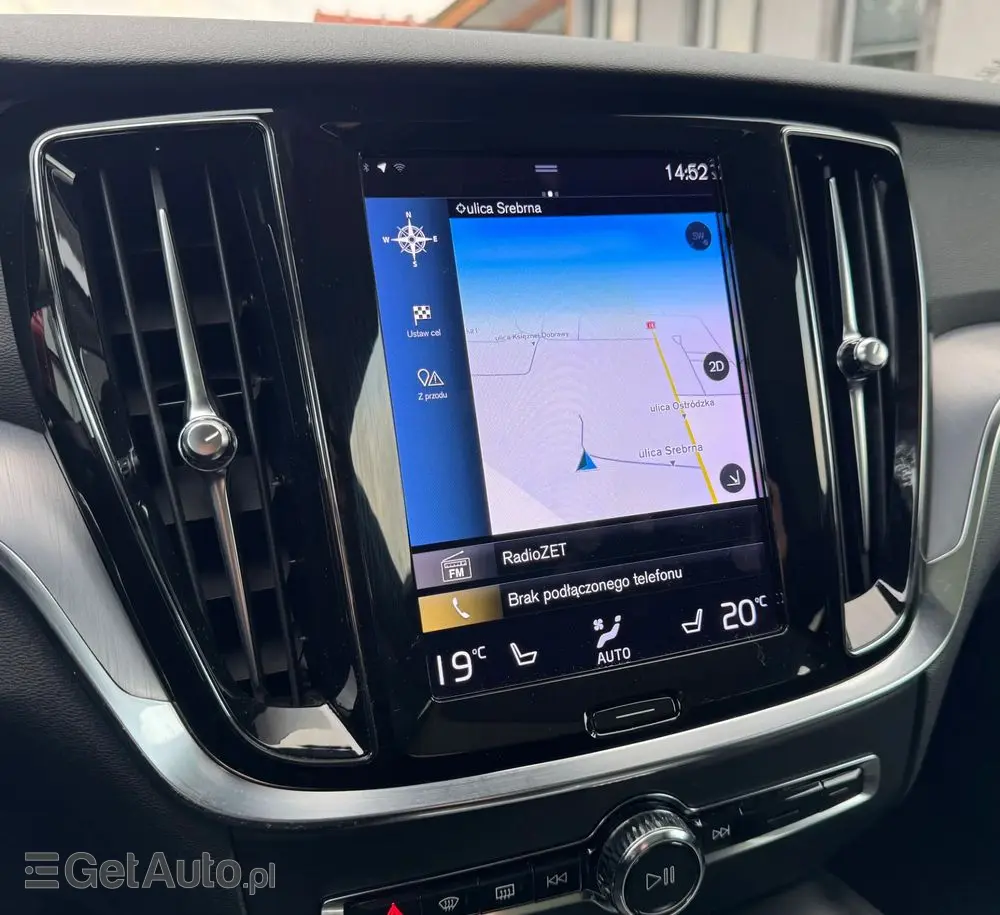 VOLVO V60 D4 Momentum Pro