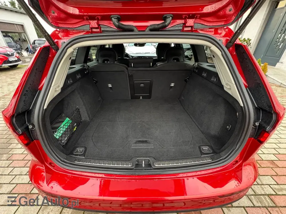 VOLVO V60 D4 Momentum Pro