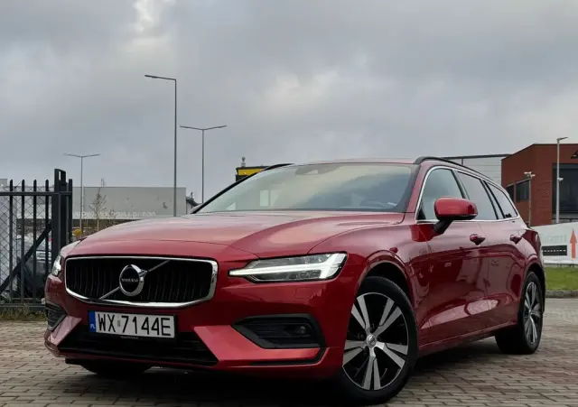 VOLVO V60 D4 Momentum Pro