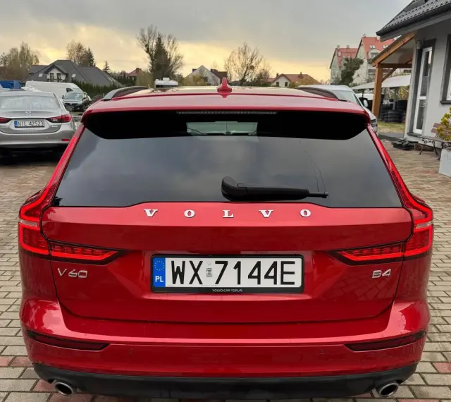 VOLVO V60 D4 Momentum Pro