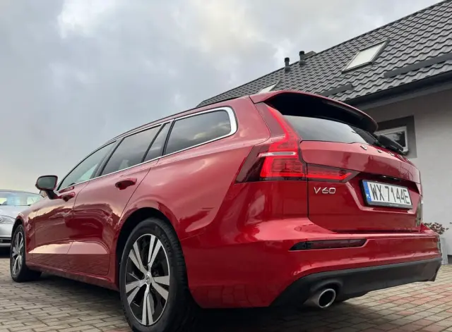 VOLVO V60 D4 Momentum Pro