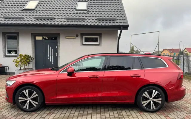 VOLVO V60 D4 Momentum Pro