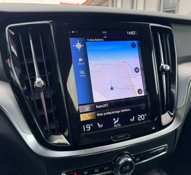 VOLVO V60 D4 Momentum Pro