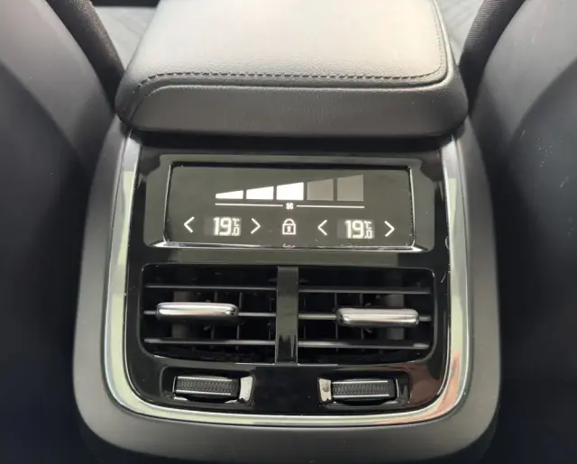 VOLVO V60 D4 Momentum Pro