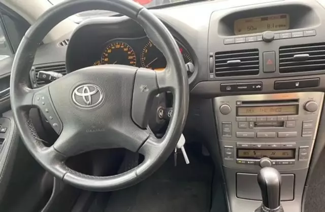 TOYOTA Avensis 1.8 VVT-i (129 KM) MT