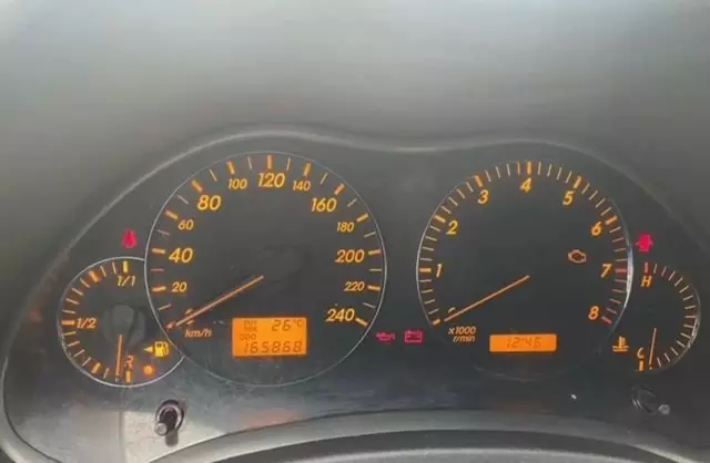 TOYOTA Avensis 1.8 VVT-i (129 KM) MT