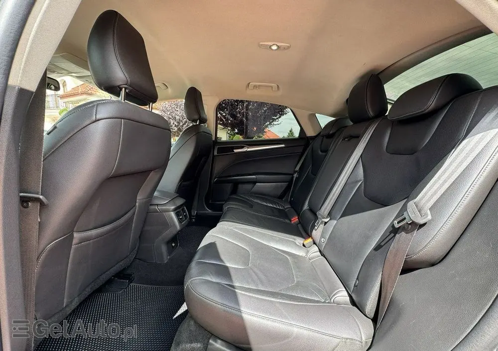 FORD Mondeo 2.0 TDCi Titanium PowerShift