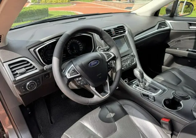 FORD Mondeo 2.0 TDCi Titanium PowerShift