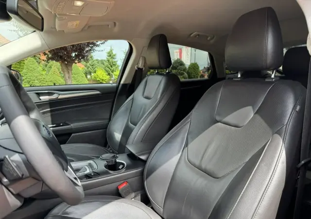 FORD Mondeo 2.0 TDCi Titanium PowerShift