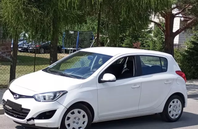HYUNDAI I20 1.4 CRDi (90 KM)