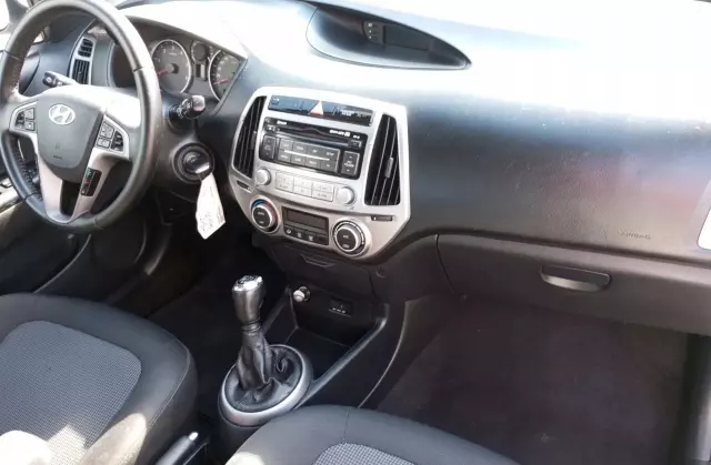 HYUNDAI I20 1.4 CRDi (90 KM)