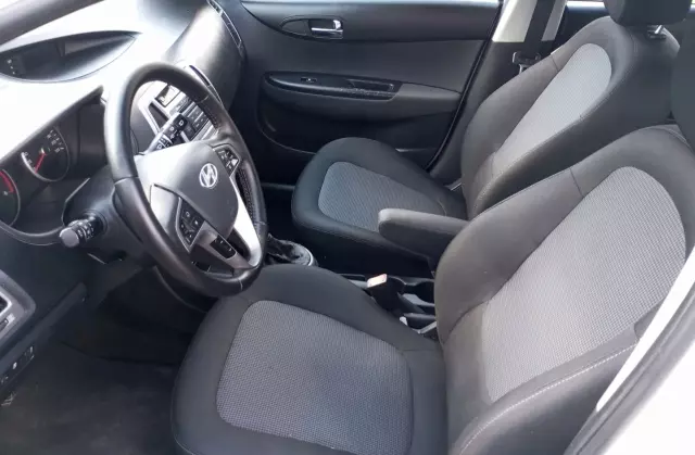 HYUNDAI I20 1.4 CRDi (90 KM)