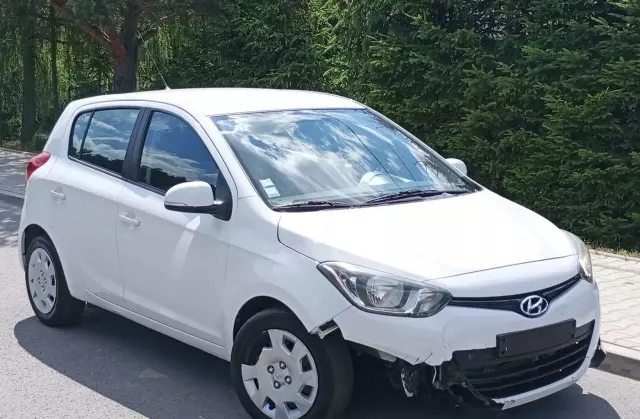 HYUNDAI I20 1.4 CRDi (90 KM)