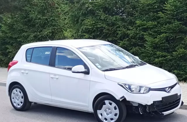 HYUNDAI I20 1.4 CRDi (90 KM)