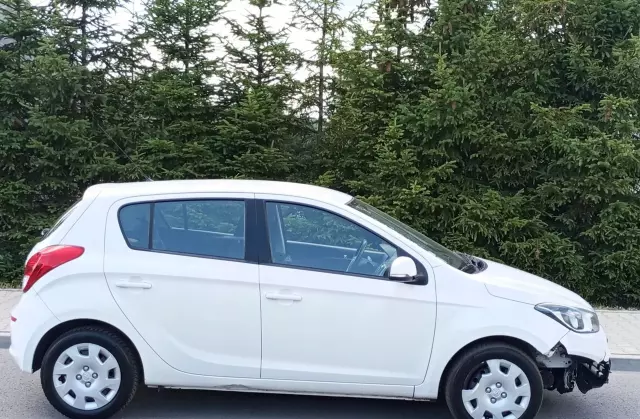 HYUNDAI I20 1.4 CRDi (90 KM)