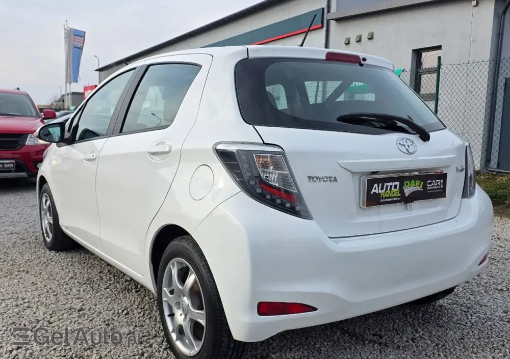TOYOTA Yaris 