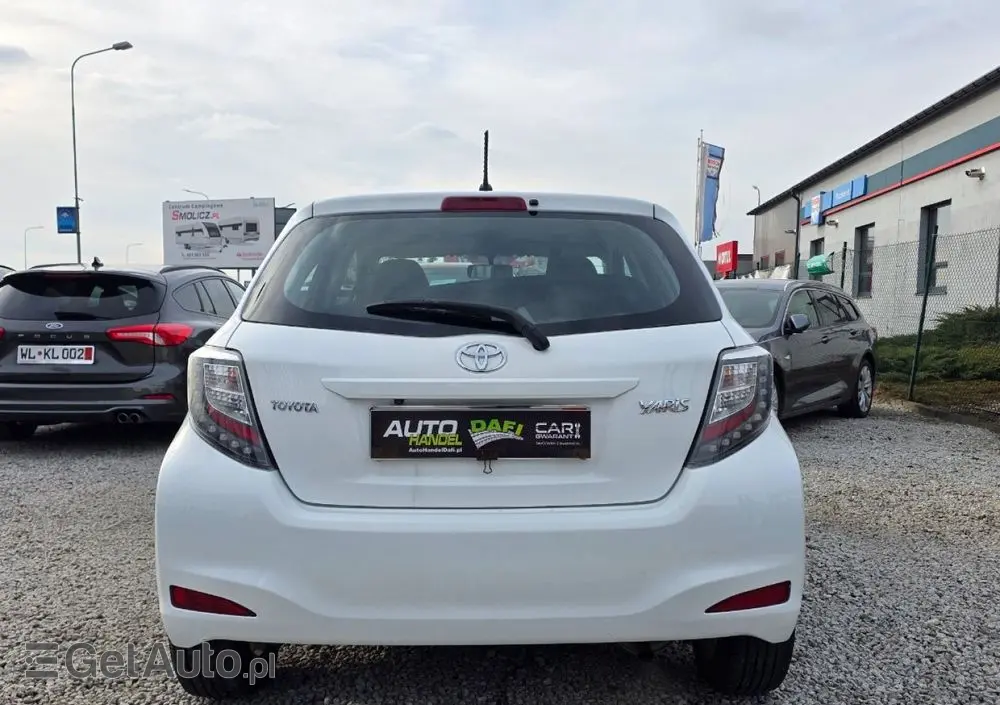 TOYOTA Yaris 