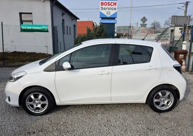 TOYOTA Yaris 