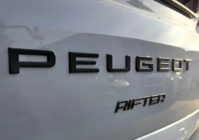 PEUGEOT Rifter Long MPV 1.2 PureTech Allure S&S N1