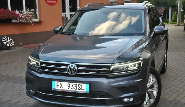 VOLKSWAGEN Tiguan 