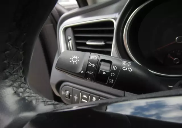 KIA Ceed 1.4 T-GDI M