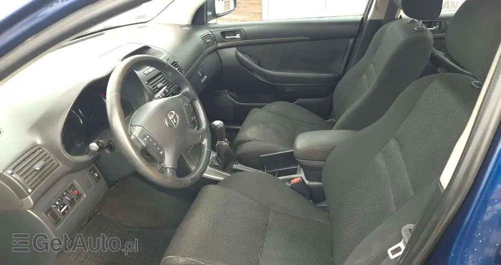 TOYOTA Avensis 