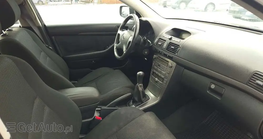 TOYOTA Avensis 
