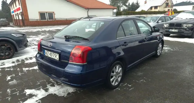 TOYOTA Avensis 