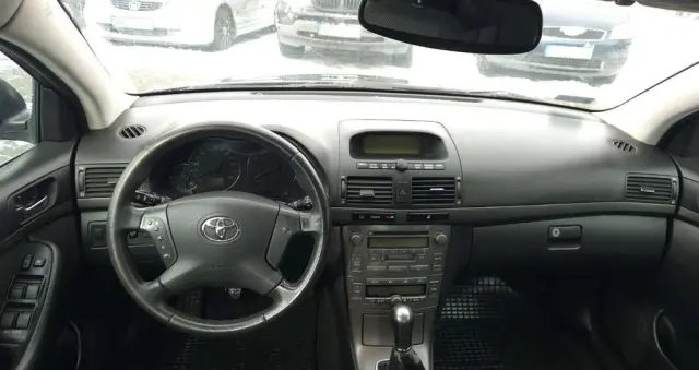 TOYOTA Avensis 