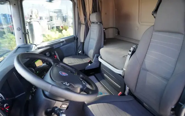 SCANIA R 450 / RETARDER / PEŁNY ADR /  CROWN EDITION STREAMLINE / KLIMA POSTOJOWA / ALUFELGI 