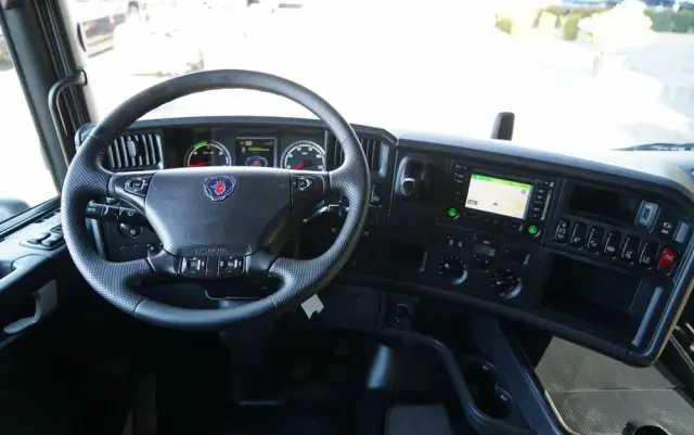 SCANIA R 450 / RETARDER / PEŁNY ADR /  CROWN EDITION STREAMLINE / KLIMA POSTOJOWA / ALUFELGI 