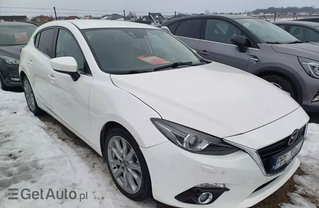 MAZDA 3 