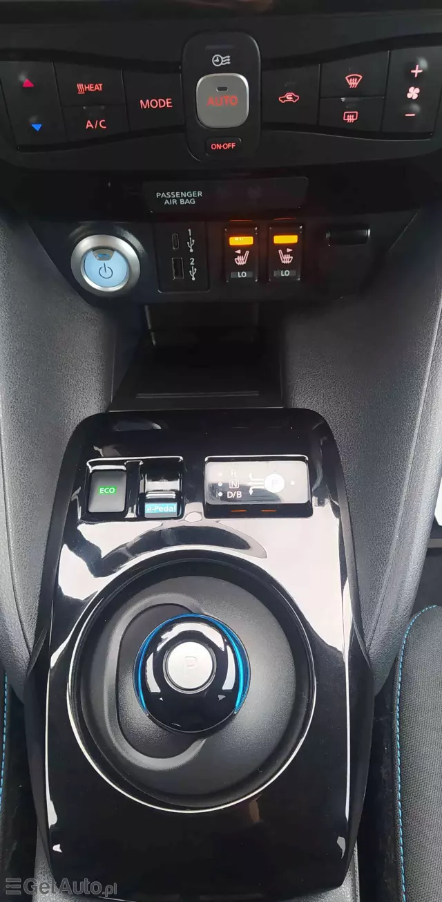 NISSAN Leaf 40 kWh Tekna