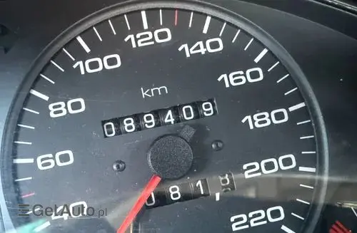 AUDI 80 