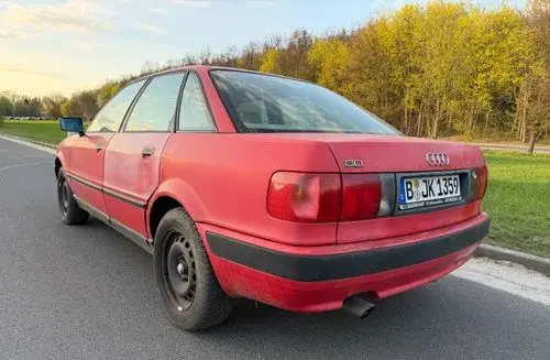 AUDI 80 