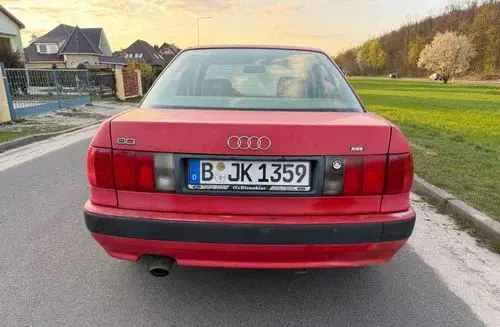AUDI 80 