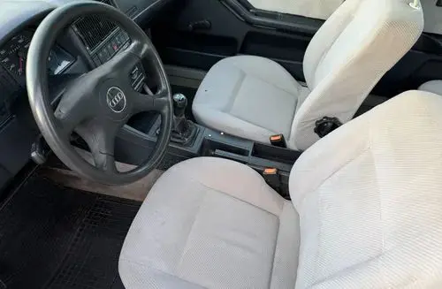 AUDI 80 