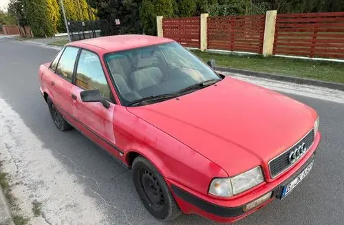 AUDI 80 